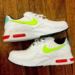 Womens 7.5 Nike sneakers
